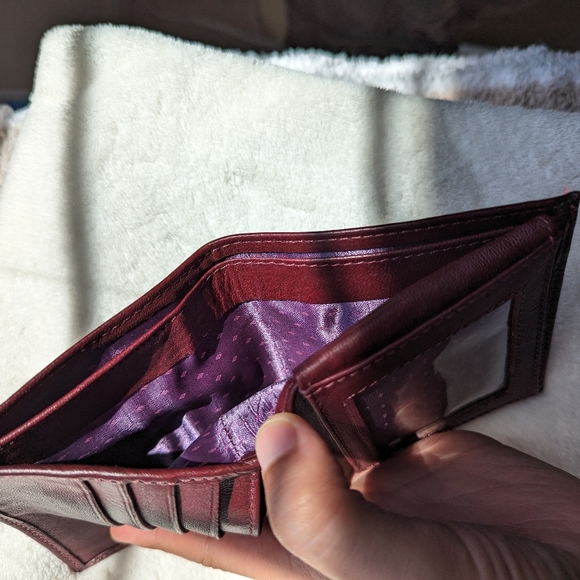 Trifold Leather Wallet - Picture 5 of 5